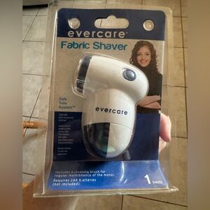 White Fabric Shaver